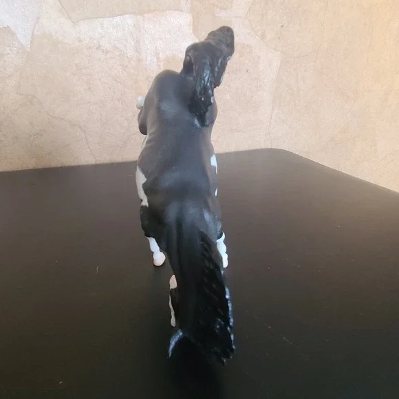 Breyer 2004 750104 Tornado Blue Roan Pinto Bucking America's Wild Mustangs Horse - Picture 3 of 12